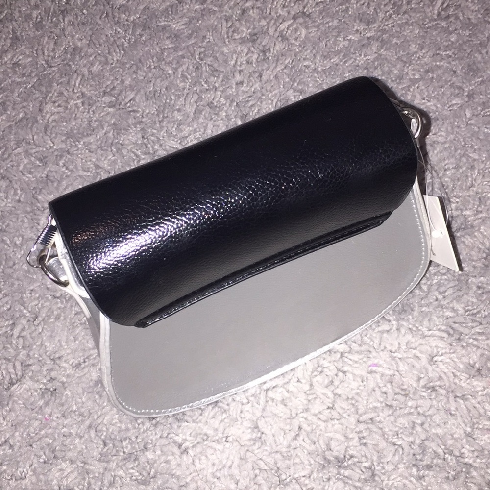 Small Purse - Picture 3 of 4